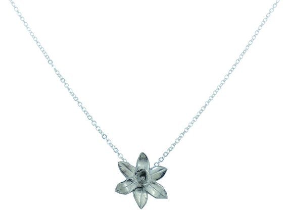 Tin Daffodil Necklace