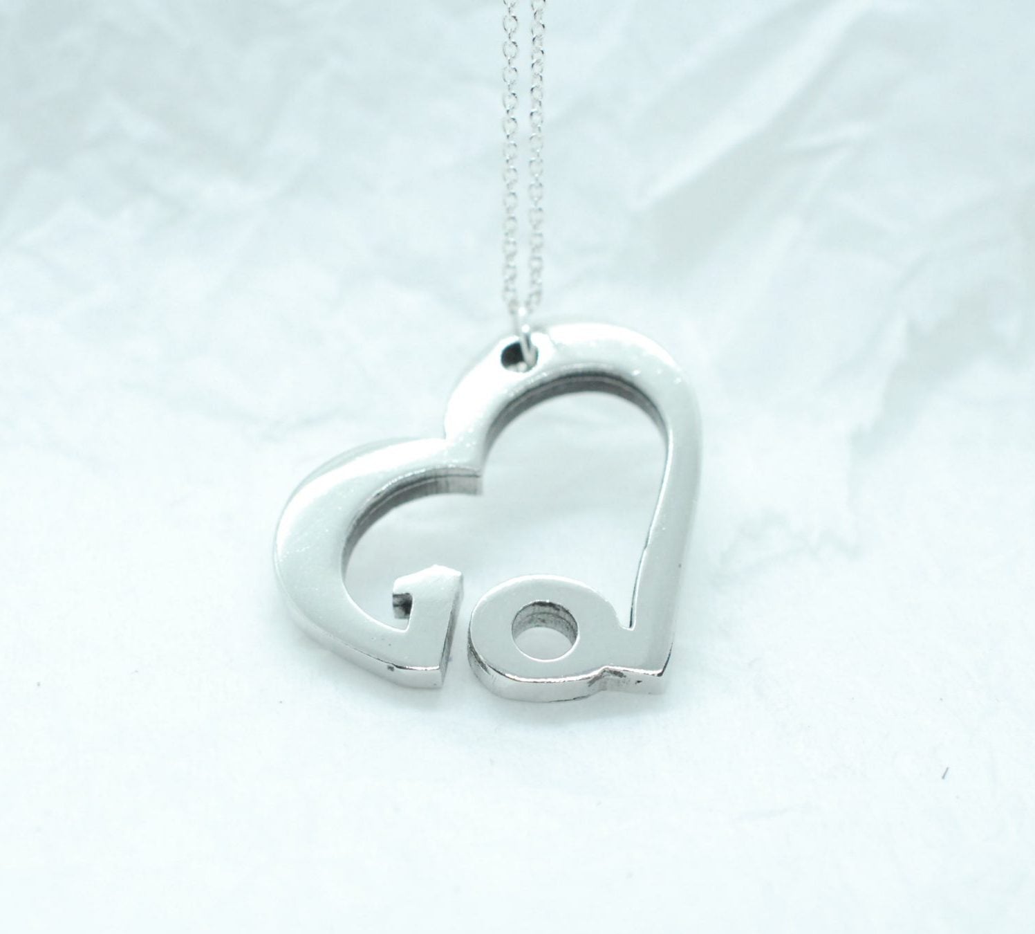Cut-out Tin 10 Heart Pendant