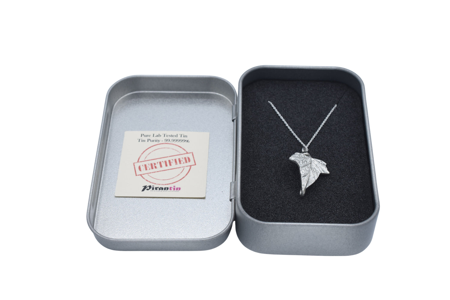 Detailed Leaf Tin Pendant Necklace