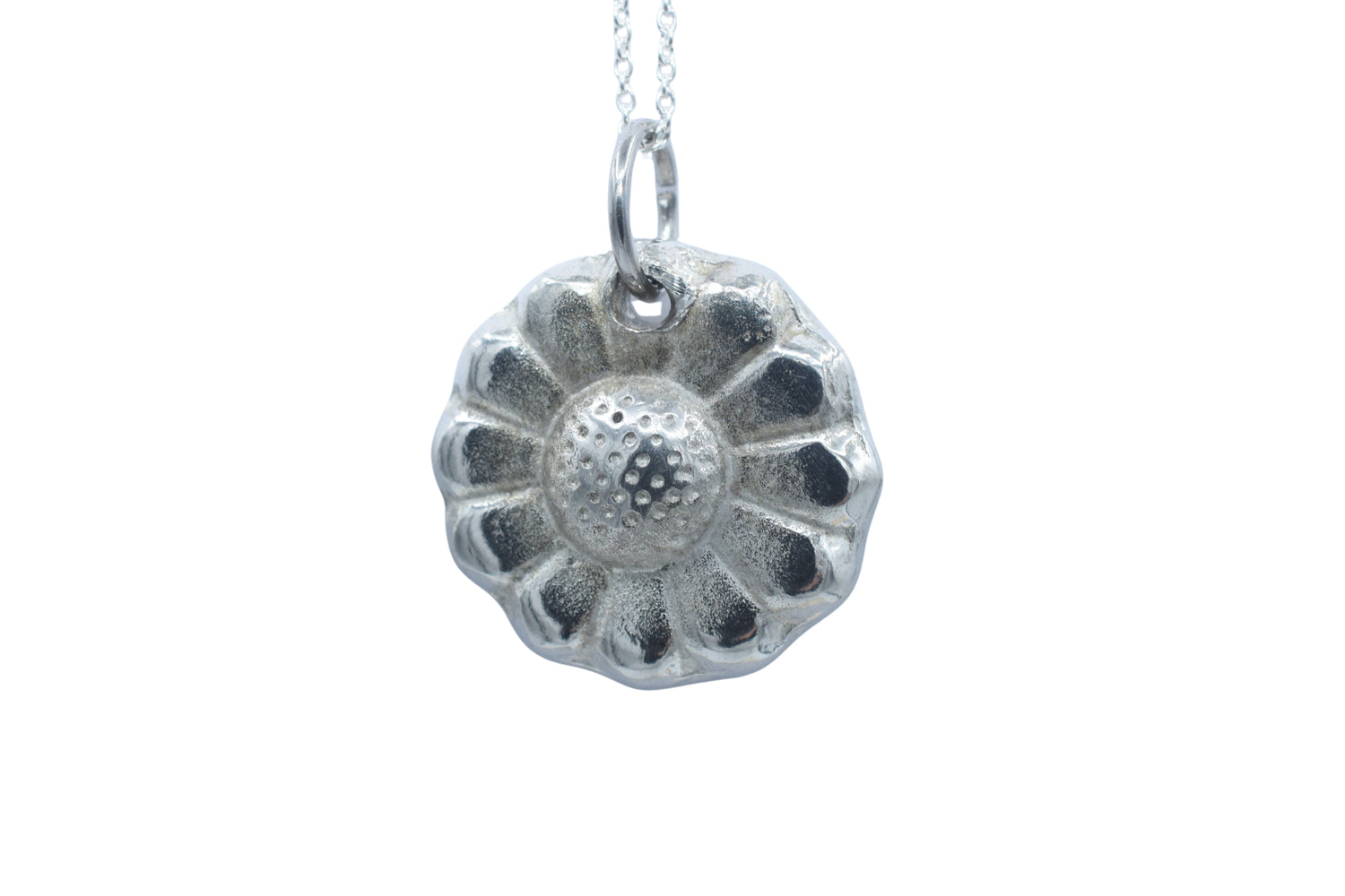Tin Daisy Necklace